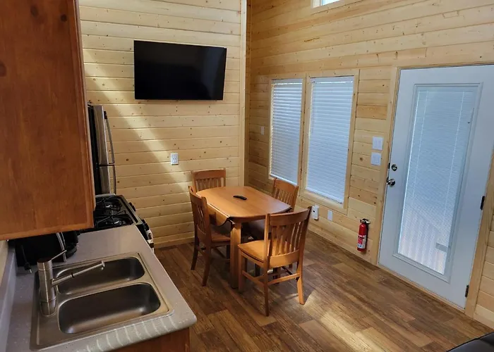 073 Tiny Home Nr Grand Canyon South Rim Sleeps 8